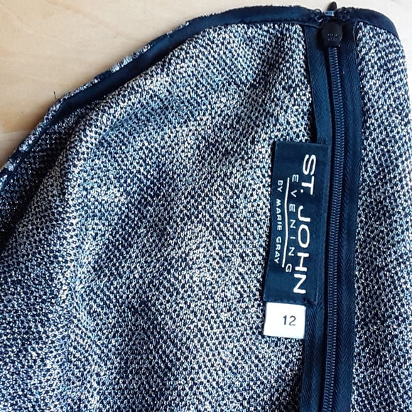 ST JOHN EVENING ONE SHOULDER GOWN, Black/Silver, Size 12 - Picture 4 of 15